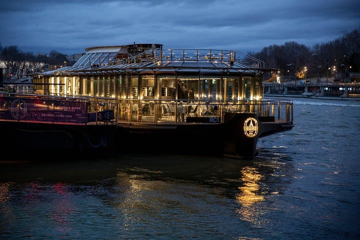 Boat - Ducasse sur Seine © Pierre Monetta