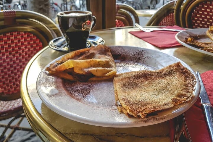 Paris Private Tour to Louvre Museum & French Crepes