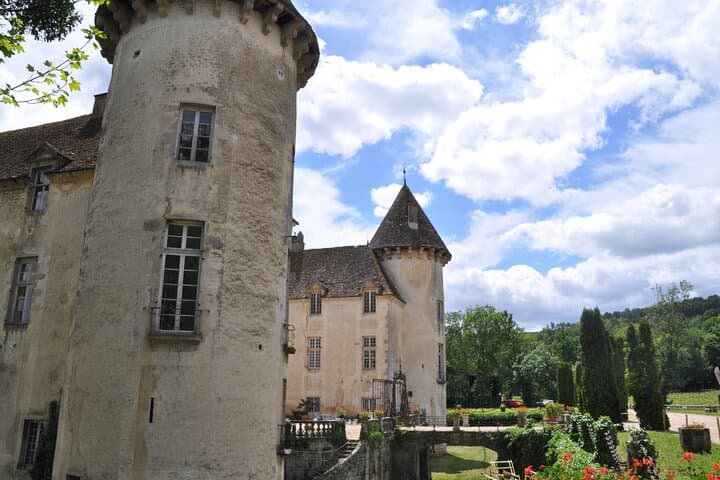 Châteaux and old stones