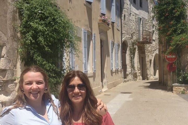 Avignon and Châteauneuf du Pape - 7hours