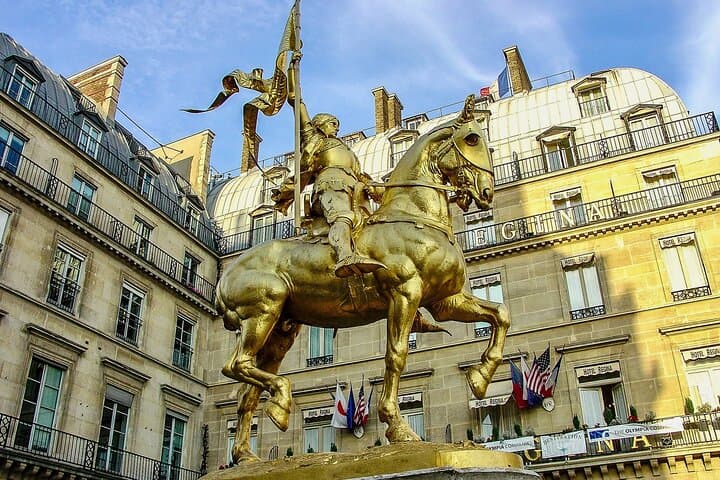 7 day Paris Must-Do Burgundy Champagne Culture Wine Small Group15