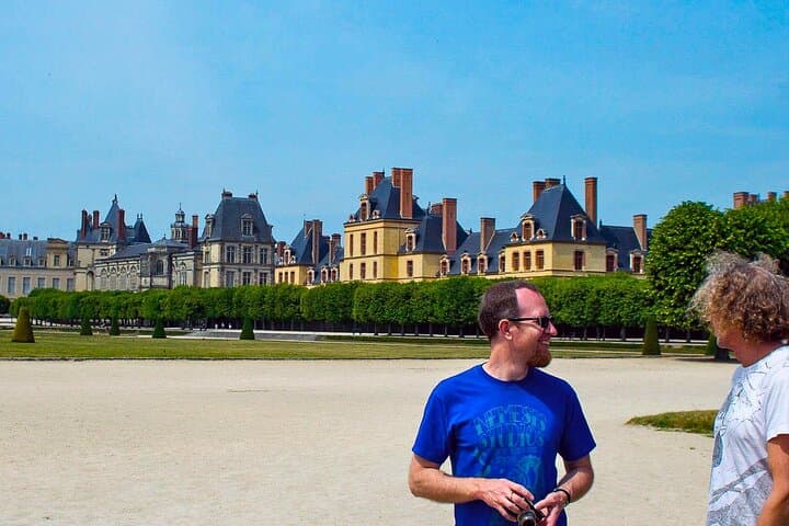 Fontainebleau Day Trip from Paris with a Local: Private & Personalized