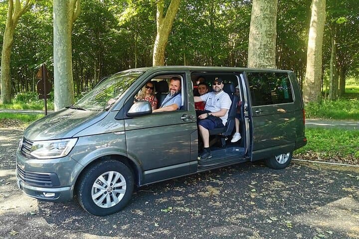 Your Minivan transportation: Volkswagen Caravelle 2.0 TDI 150 BMT Longue DSG7