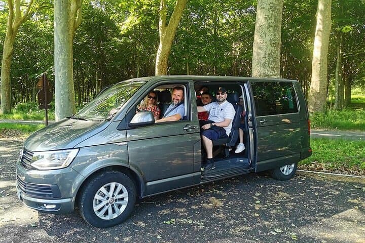 Your Minivan transportation: Volkswagen Caravelle 2.0 TDI 150 BMT Longue DSG7