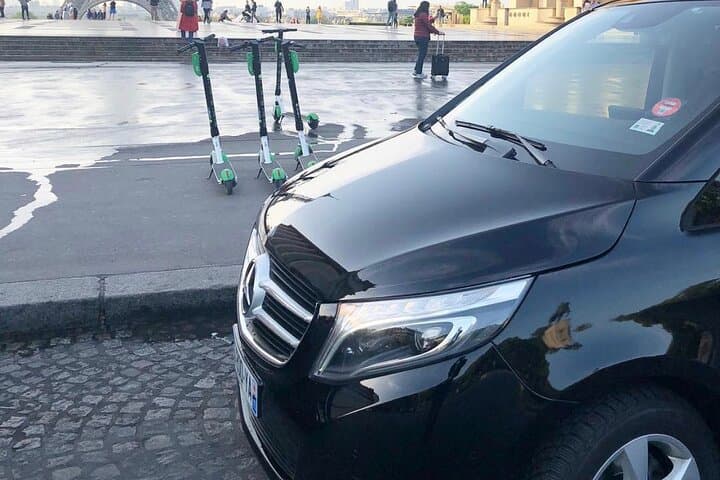 Private Transfer from the City of Paris To Orly Airport (ORY)