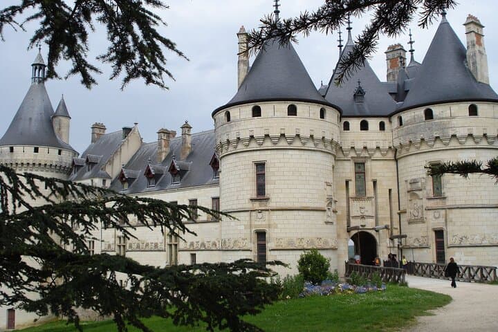 LOIRE VALLEY : Int'l Garden Festival at CHAUMONT + the king castle of CHAMBORD
