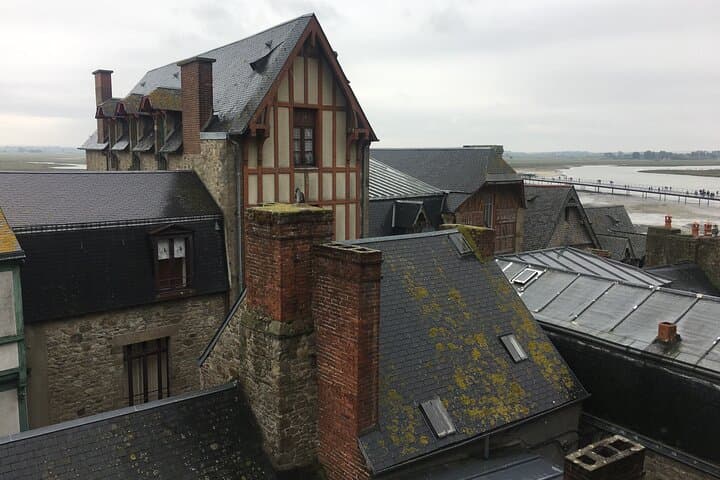 Mont Saint Michel houses
