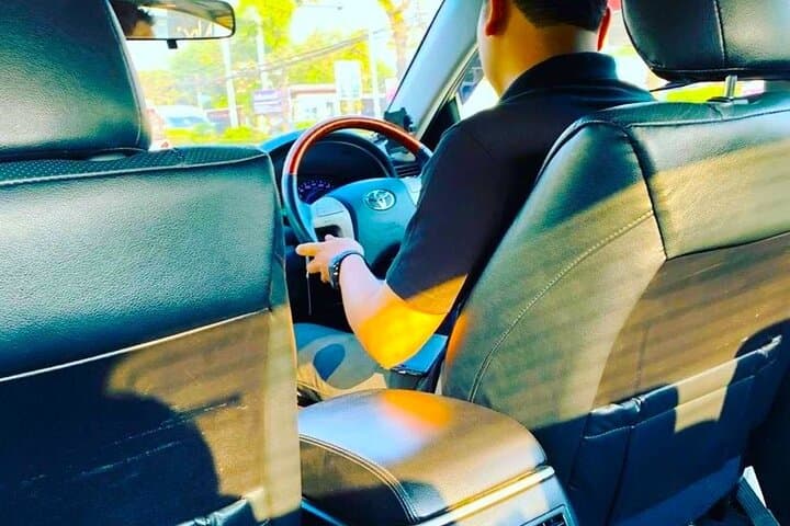 Try find your better than us ! Airport transfer service in Paris APT-HTL (CDG)