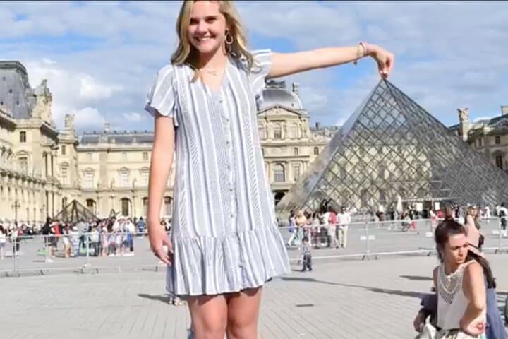 Fun photo at the Louvre