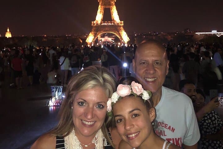 Final stop for the sparkle at the Eiffel Tower