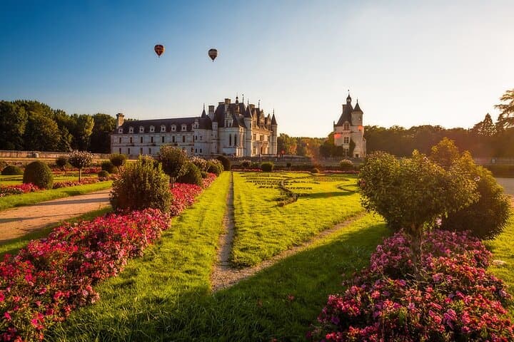 Chambord, Chenonceau and Amboise Private One-Day Tour from Paris