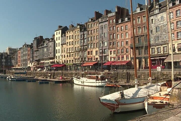 Private Tour to Mont St-Michel and Honfleur from Paris