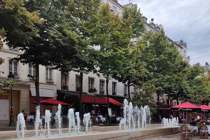 Full-Day Guided Tour in Paris with Hotel Pick Up & Drop