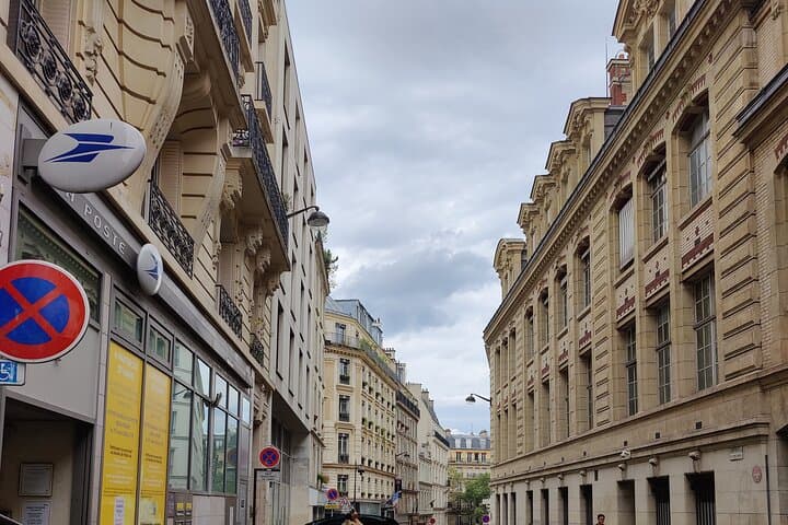 Full-Day Guided Tour in Paris with Hotel Pick Up & Drop