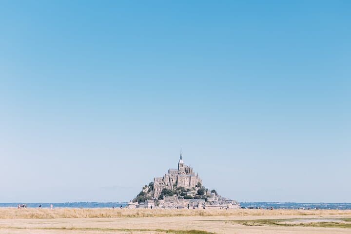 5-hour Private Tour of Mt St Michel From St Malo hotel or port