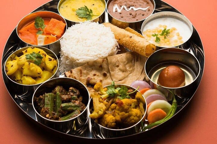 Private illumination Tour in Paris with Indian Dinner hotel Pickup