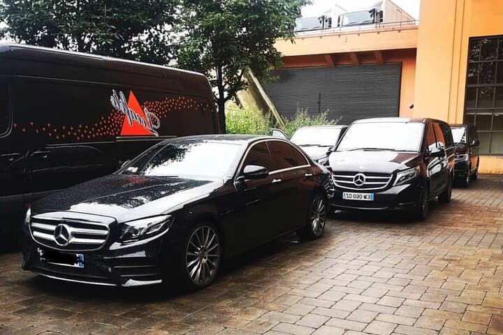 Transfer from Orly/CDG/LBG Airport to Paris (E-Class 2pax)