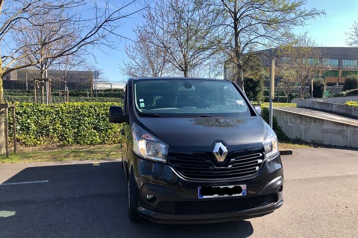 Transfer from CDG/ORLY/LBG Airport to Paris by Van (8PAX)