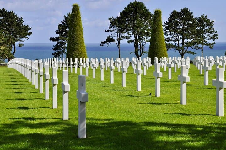 Normandy D-Day Landing Beaches Small-group trip from Paris