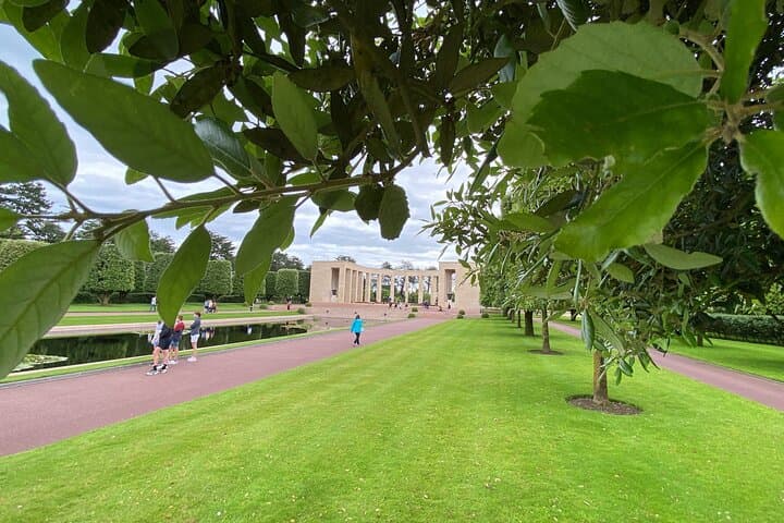 Private Tour of American Sites with an Expert Guide from DDAY