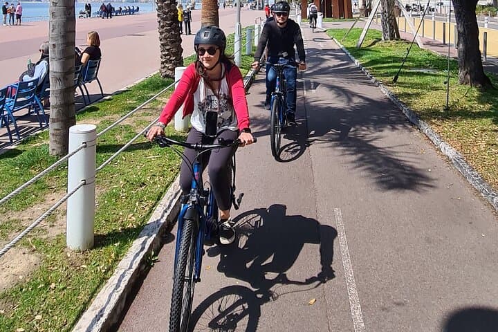Bike on the Promenade des Anglais - Rental in Nice