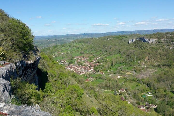 Full day tour with a english speaking driver guide Rocamadour and the most beautiful villages in France