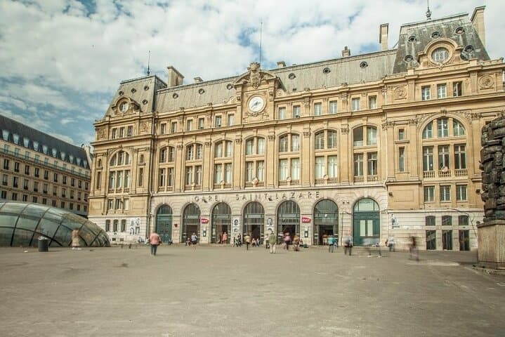 Private One Way Transfer frm Railways Station to Hot in Paris 1-3