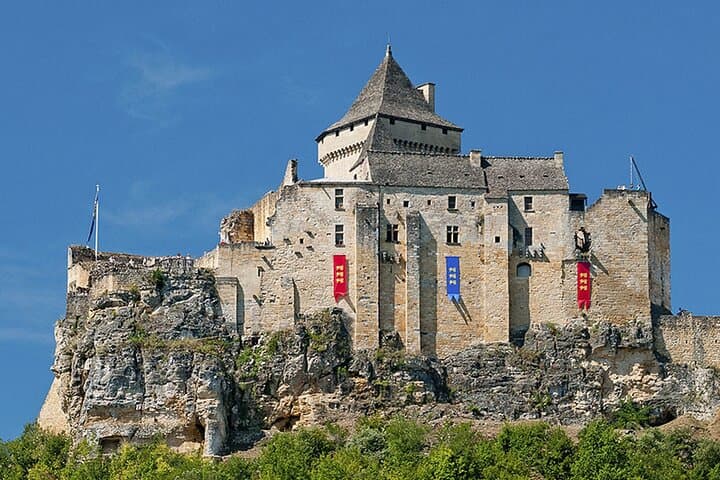 Private transfer from/to Bergerac to/from Sarlat by Exploreo24