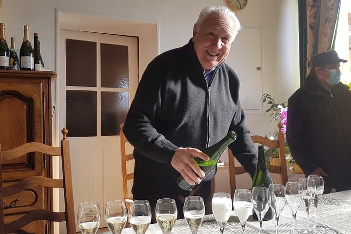 Exclusive Champagne tasting in the house of a vineyard owner