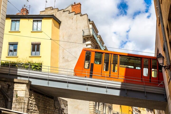 Lyon Walking Tour: Self-Guided City Game