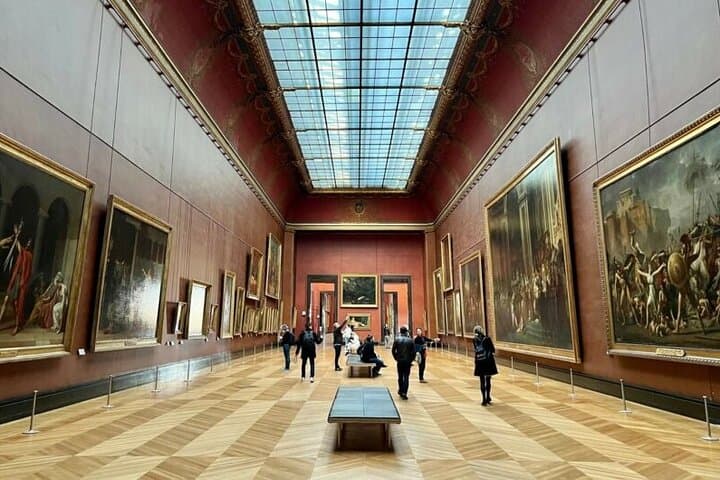 Louvre Max 6 People Small-Group Tour with Mona Lisa First Viewing