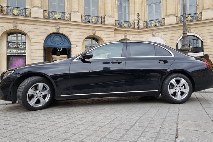 Private Chauffeur from Paris to Charles De Gaulle Airport