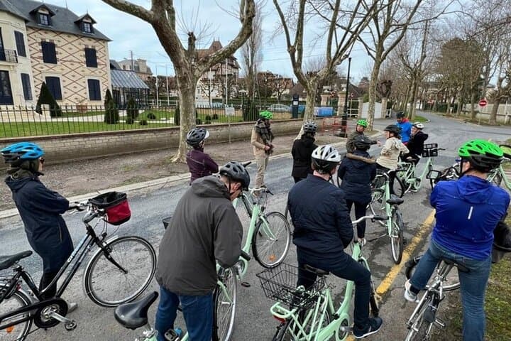 Private Guided Bike Tour of Cabourg and Dives in French