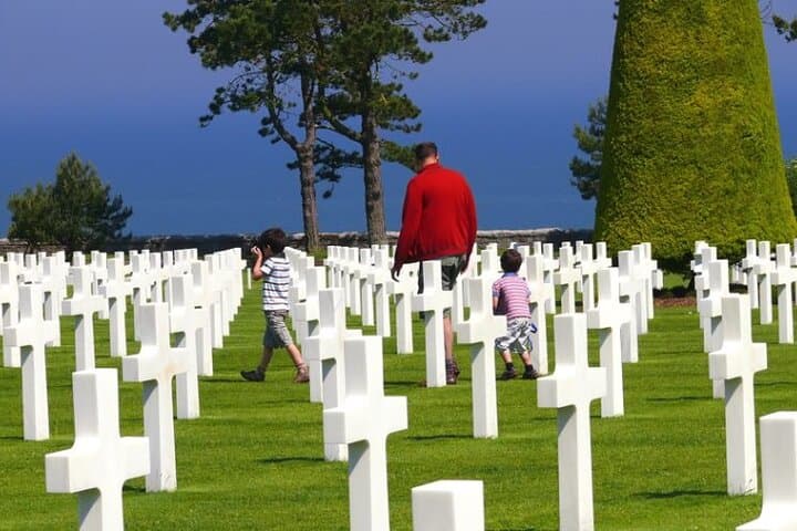 Day Trip: Paris to American Cemetery, Omaha Beach, Pointe du Hoc
