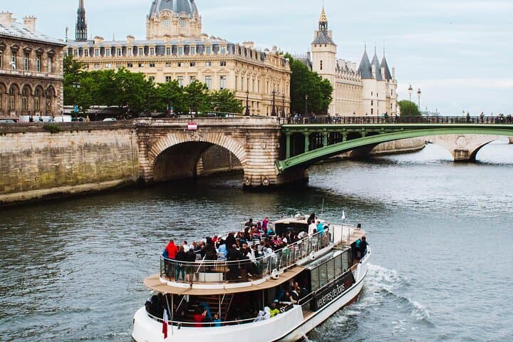 Two-hour Paris Tour including short walk and one hour Seine Cruise