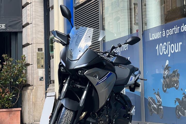Motorcycle rental A2 Tracer 7 Yamaha 2023 (A2 license) Paris