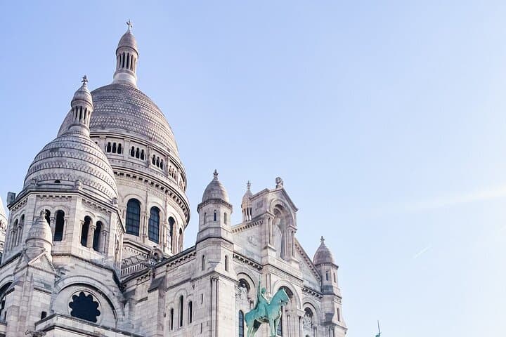 Paris Private Guided Tour in a Vintage Open Top French Car