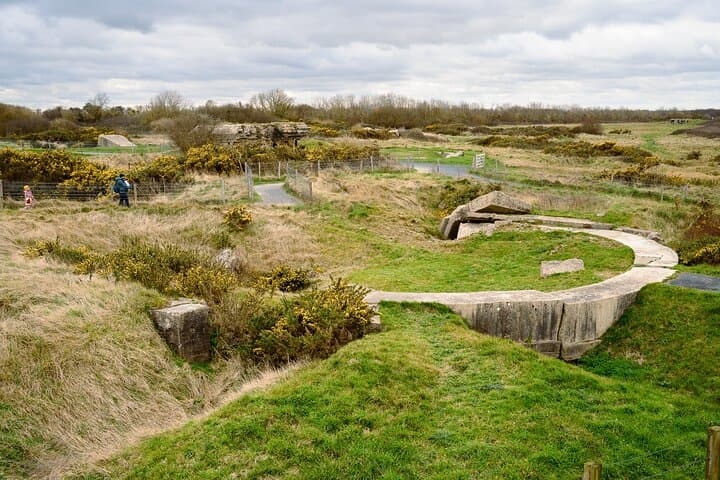 Normandy D-Day Tour: Omaha Beach, Pointe du Hoc & Cemetery