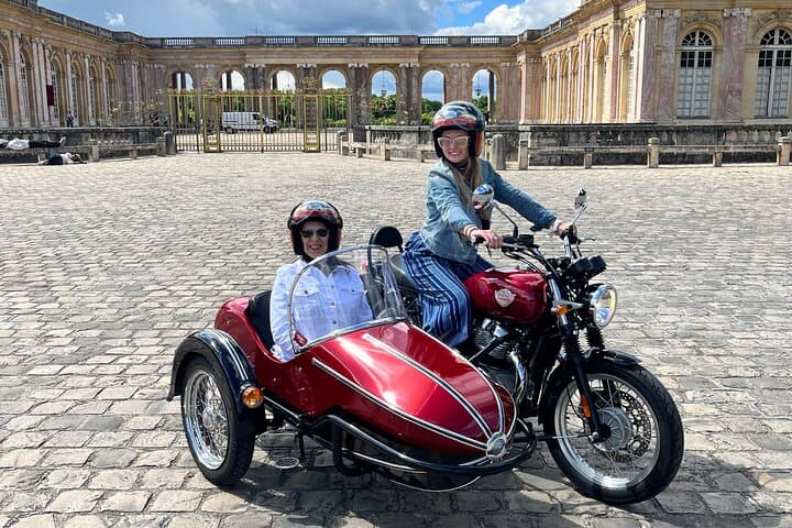 Mother and daughter looking stylish at the Grand Trianon palace