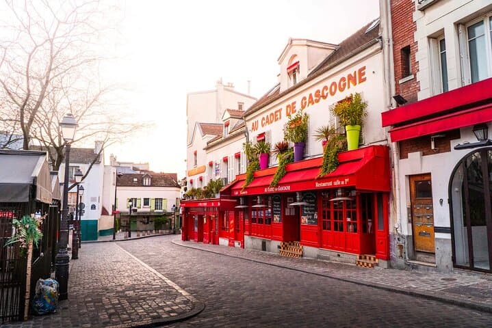 6 Hours Paris City Tour with Seine River Dinner Cruise and Hotel Pickup