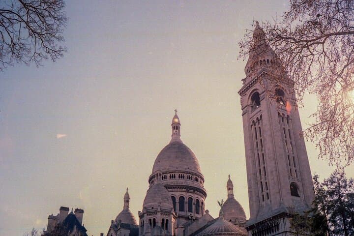 Private Walking Tour of "Montmartre" area in Paris
