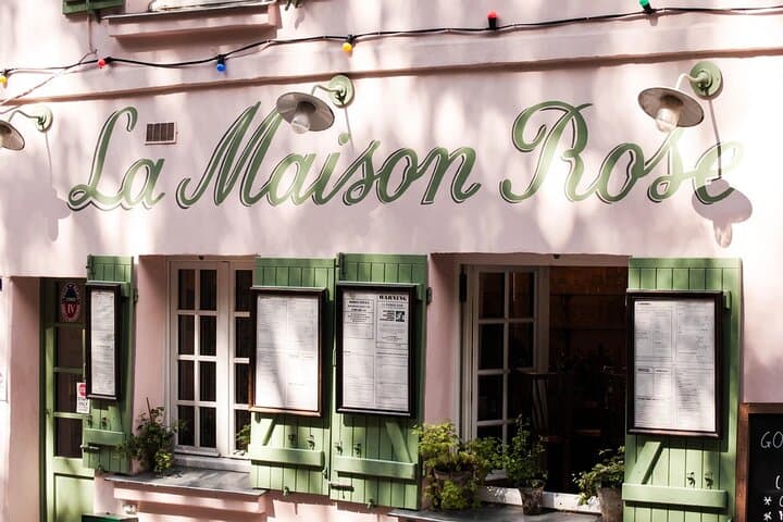 Montmartre and Seine River Dinner Cruise with Hotel pick up in Paris- 6 Hrs