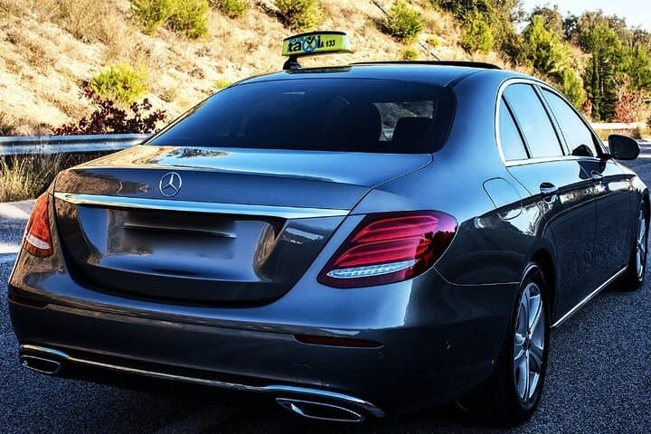 Dijon to Paris Private Transfer