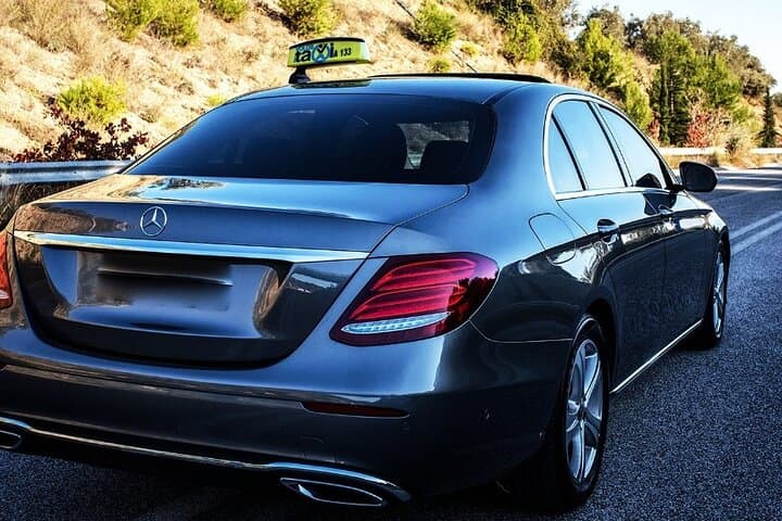 Rennes to Paris one way Private Transfer