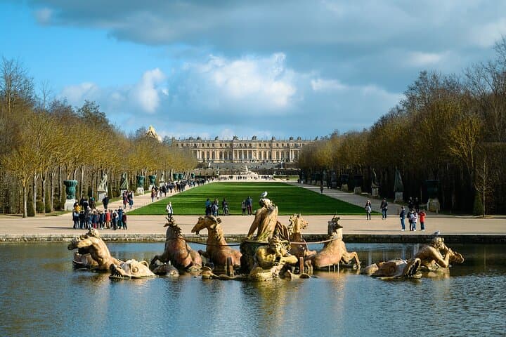 PRIVATE TRIP to Versailles Palace & Gardens - Half Day from Paris