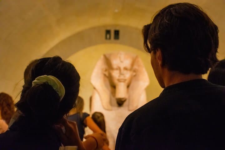 Go inside the Louvre for a tour of the most iconic art works in the world