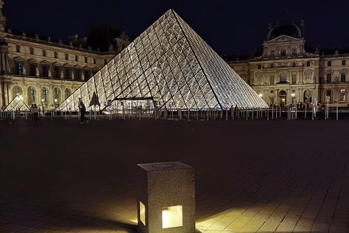 pyramid of the Louvre by night
