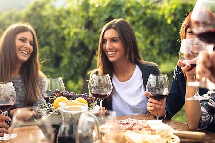 Enjoying traditional French cuisine amongst new friends is the best way to speak French!