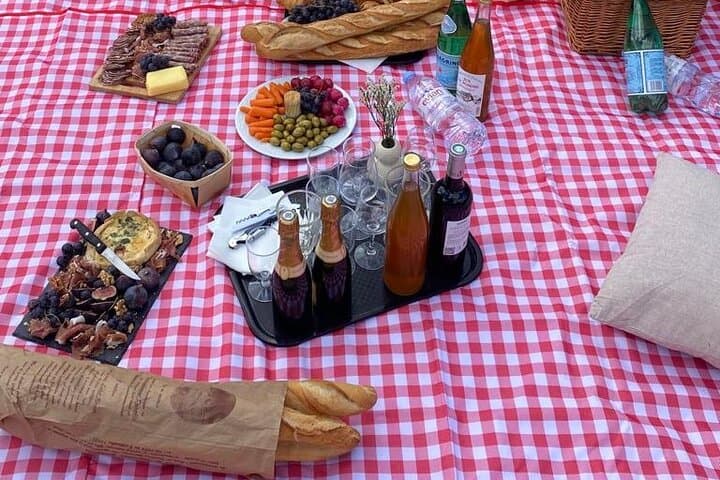 Parisian Picnic by the Eiffel Tower: a Tast of French Specials