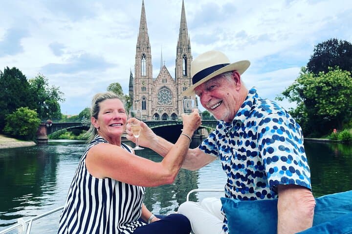BOAT ALSACE Visit Strasbourg in a private boat + Captain